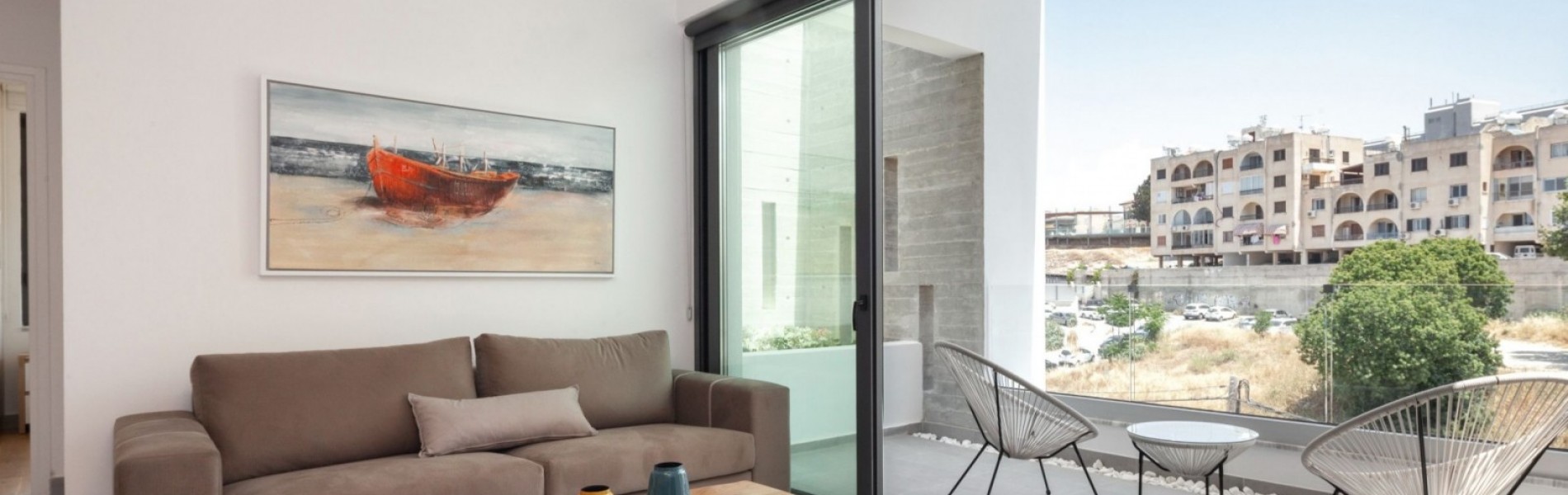 Almond Tree Villas - Όνομα εταιρίας